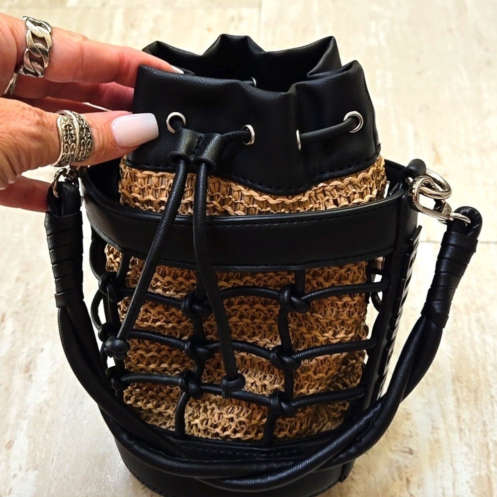 Steve Madden Natblack Blochan Black/Tan Versatile Drawstring Bucket Bag